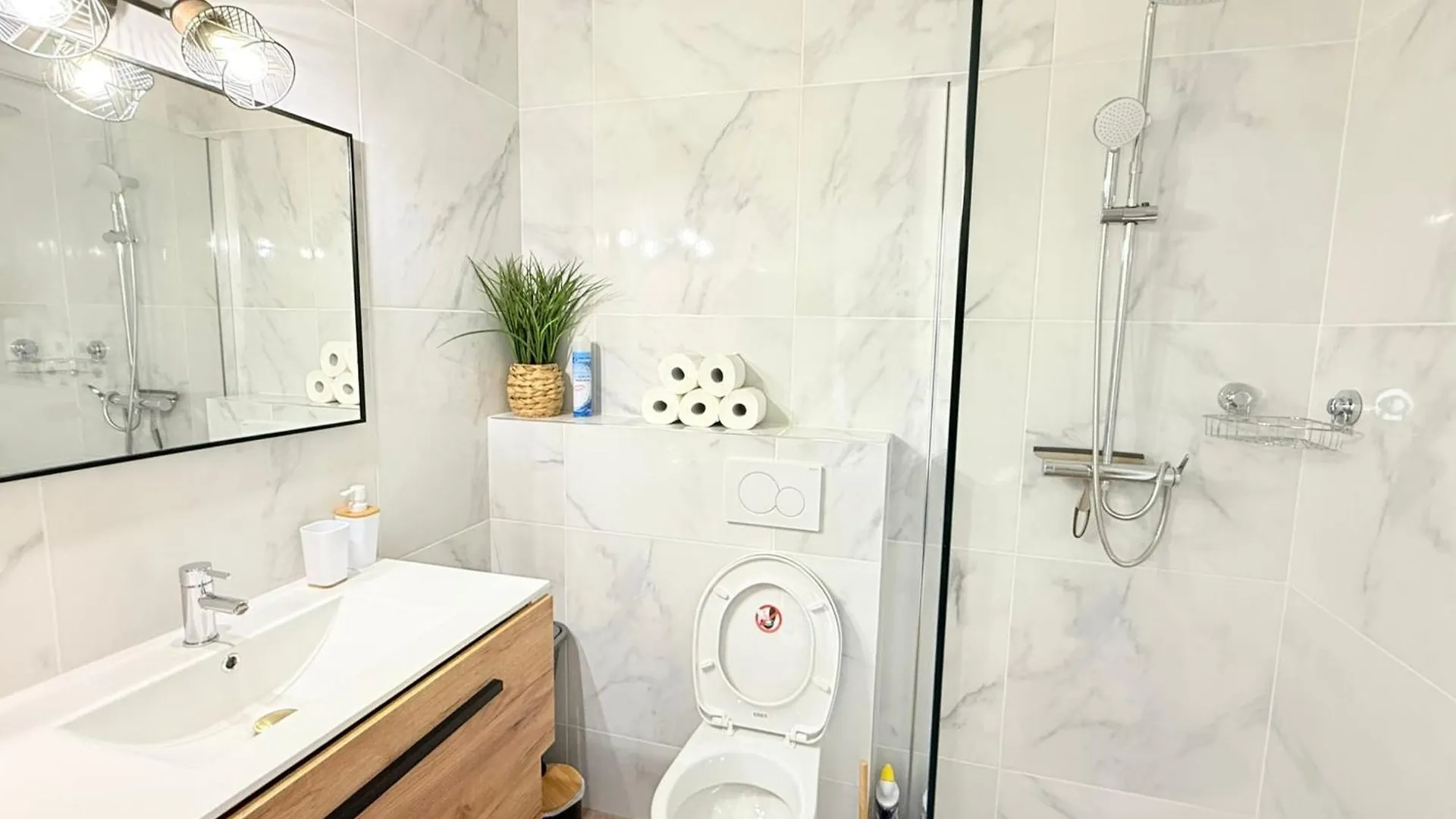 06Cp - Beautiful T2 Super Equipped With Terrace Apartment Villeneuve-Loubet